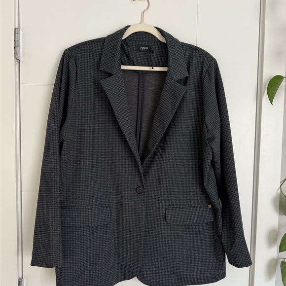 Oversized Checkered Blazer - Picture 2 of 5